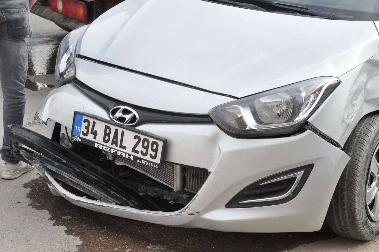 Yüksekova’da maddi hasarlı kaza